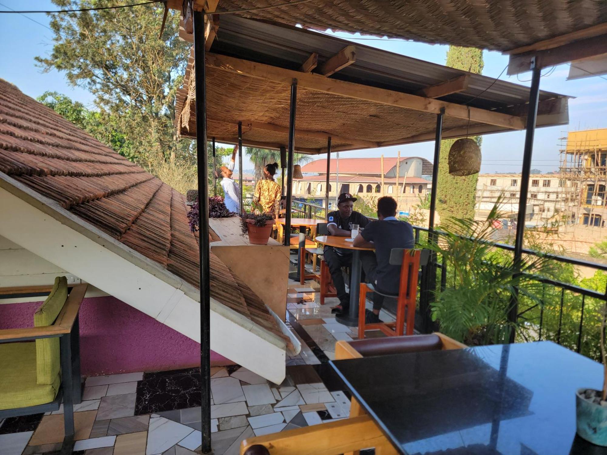 Grassroots Cafe & Deli Bed and Breakfast Masaka Εξωτερικό φωτογραφία